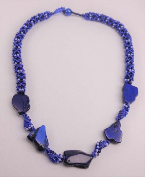 Anleitung Wilke blaue Kette deutsch