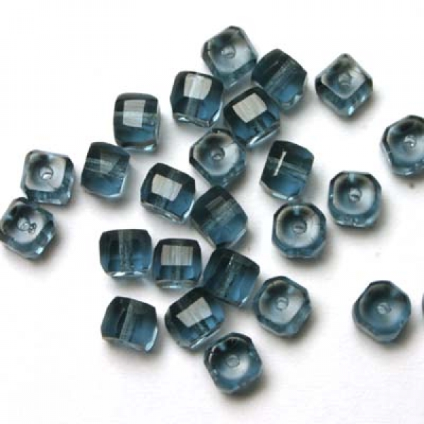 Würfel 5 mm montan 25 Stück